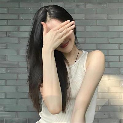 驼背人与舞女